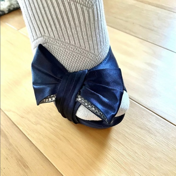 David’s Bridal Platform Peep Toe Heels, 5.5, New - Picture 9 of 16